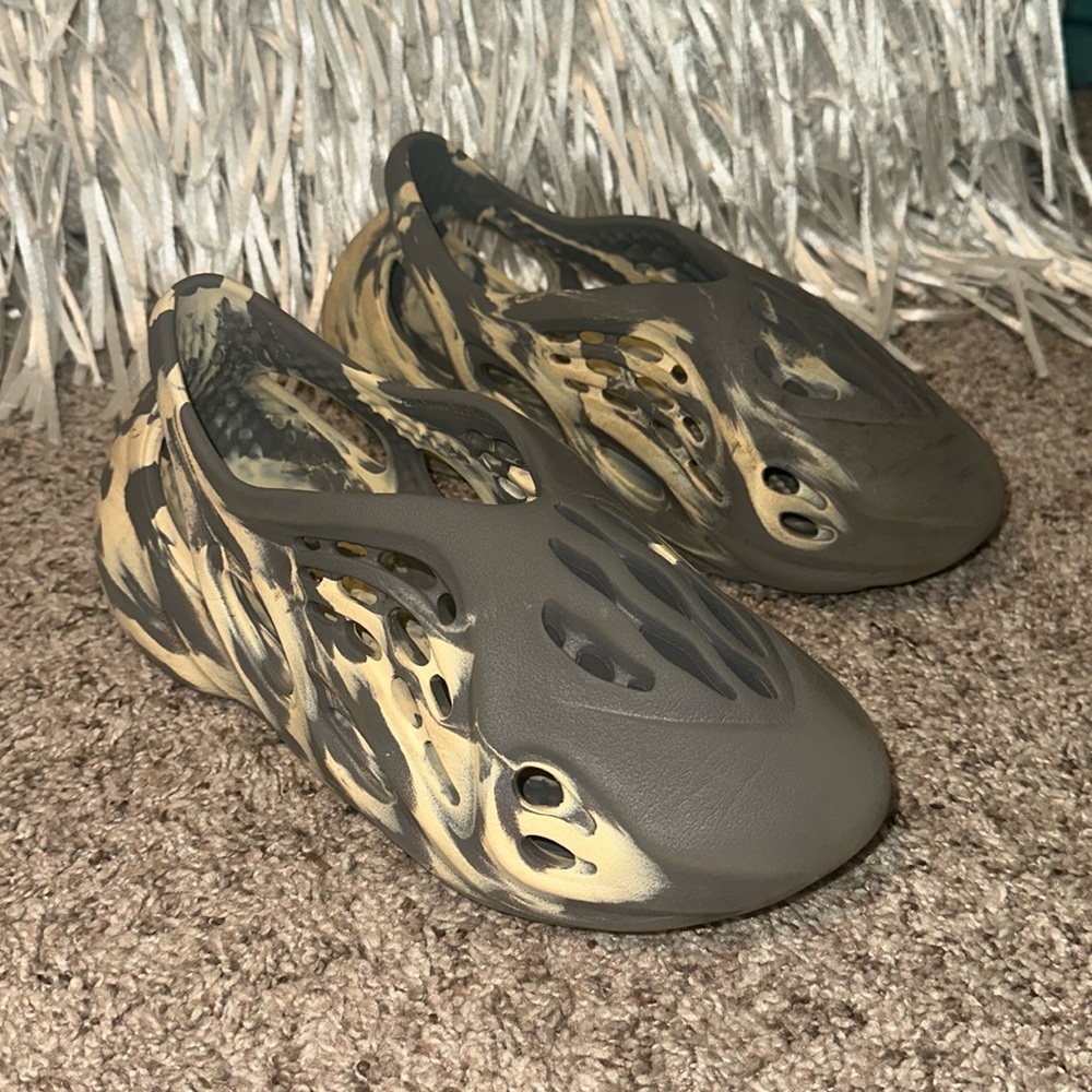 Yeezy Foam Runner 'MXT Moon Grey Size 7